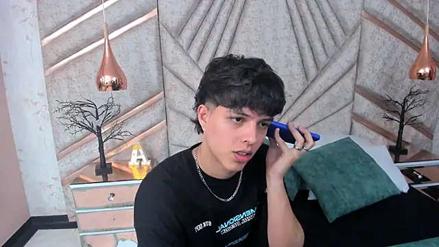 DamiaanXx online show from 06-11-26, 12:24