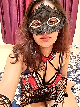 Snapshot of Husn_Ki_Adalat chatting on 04-12-26, 08:34 Husn Ki Adalat online show from 04-12-26, 08:34