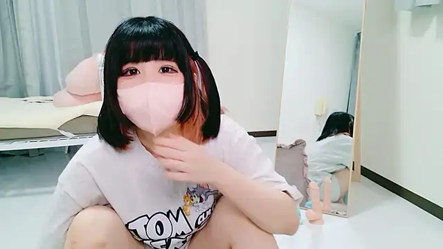 RAIMU CHAN online show from 04-06-26, 02:18