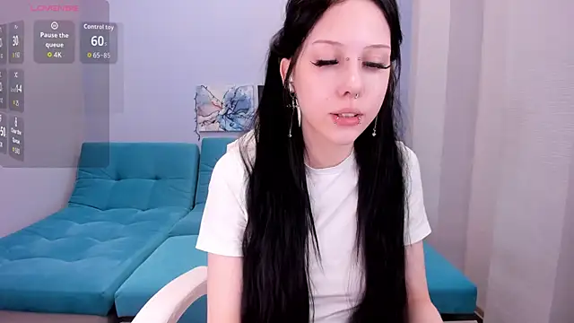 SugarBunny18 online show from 04-05-26, 01:45