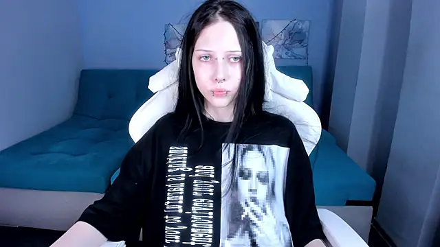 SugarBunny18 online show from 07-15-26, 07:59