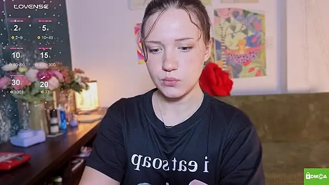 Snapshot of bikinibottom001 chatting on 04-04-26, 02:29 bikinibottom001 online show from 04-04-26, 02:29