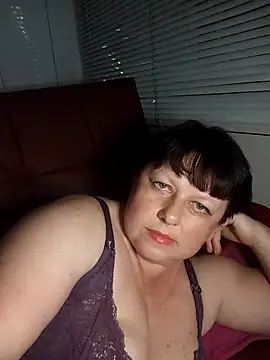 Snapshot of AuroKaria chatting on 05-11-26, 05:43 AuroKaria online show from 05-11-26, 05:43