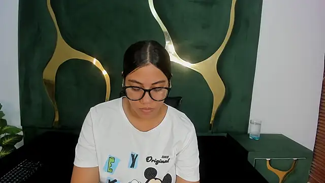 Snapshot of Daphne_cuteht chatting on 05-08-26, 07:50 Daphne cuteht online show from 05-08-26, 07:50