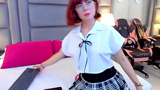 NahiaMendoza online show from 06-21-26, 01:11
