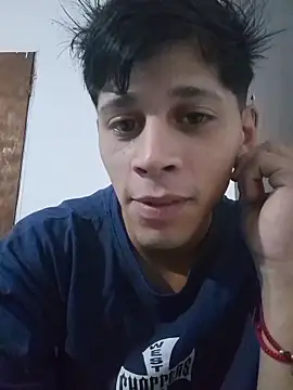 Snapshot of angelfenix3003 chatting on 04-05-26, 01:12 angelfenix3003 online show from 04-05-26, 01:12