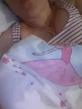 sara 41 online show from 04-15-26, 09:04