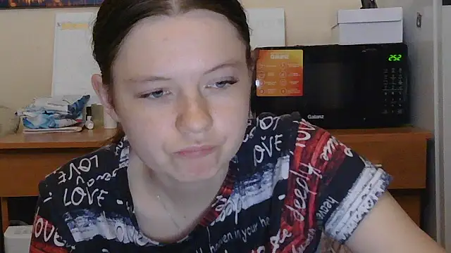 Snapshot of JessicaHolland1 chatting on 07-11-26, 06:19 JessicaHolland1 online show from 07-11-26, 06:19