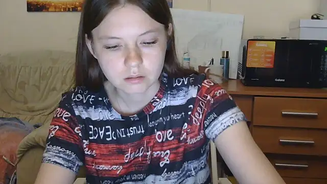 Snapshot of JessicaHolland1 chatting on 06-11-26, 06:49 JessicaHolland1 online show from 06-11-26, 06:49