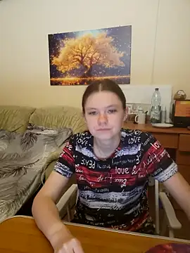 Snapshot of JessicaHolland1 chatting on 06-18-26, 05:40 JessicaHolland1 online show from 06-18-26, 05:40