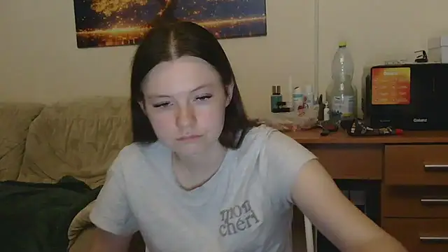 Snapshot of JessicaHolland1 chatting on 06-04-26, 05:28 JessicaHolland1 online show from 06-04-26, 05:28