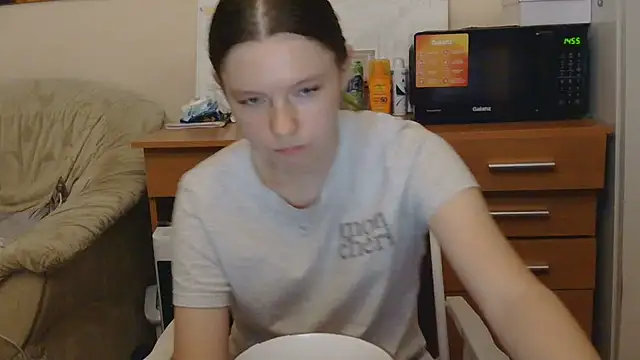 Snapshot of JessicaHolland1 chatting on 07-12-26, 06:42 JessicaHolland1 online show from 07-12-26, 06:42