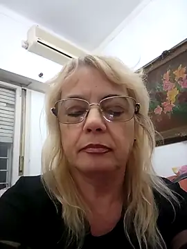 MatureElegantWidow online show from 05-02-26, 11:21