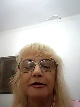 MatureElegantWidow online show from 04-10-26, 12:17