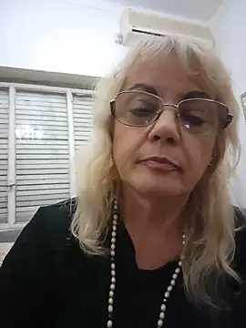 MatureElegantWidow online show from 05-16-26, 01:04