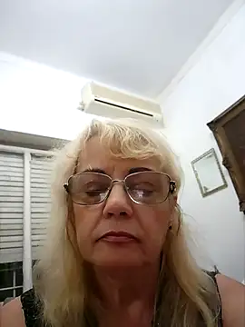 MatureElegantWidow online show from 04-15-26, 01:00