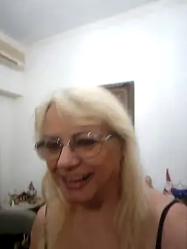 MatureElegantWidow online show from 05-03-26, 11:19