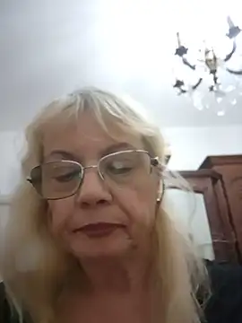 MatureElegantWidow online show from 06-24-26, 09:23