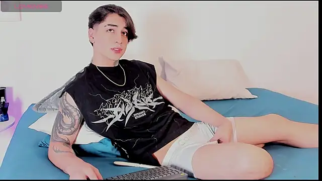 Snapshot of Thiago_angel chatting on 05-10-26, 05:11 Thiago angel online show from 05-10-26, 05:11