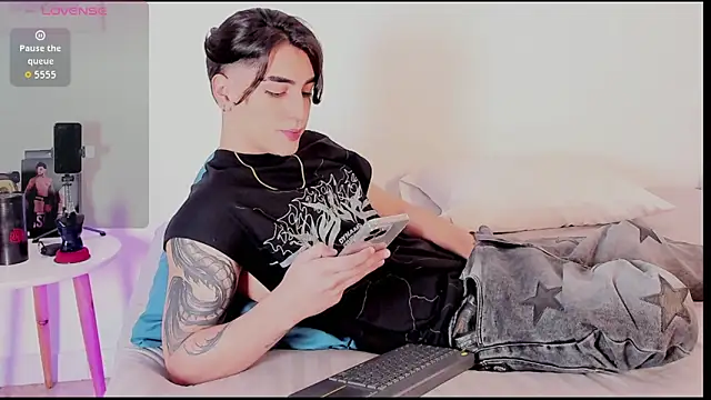 Snapshot of Thiago_angel chatting on 04-22-26, 06:09 Thiago angel online show from 04-22-26, 06:09
