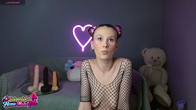 Bea doll online show from 04-04-26, 10:05