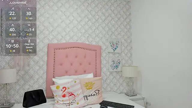 Snapshot of sofia_martinez_9 chatting on 06-18-26, 07:19 sofia martinez 9 online show from 06-18-26, 07:19