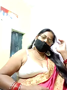 Snapshot of SEEMA_012 chatting on 04-24-26, 06:04 SEEMA 012 online show from 04-24-26, 06:04