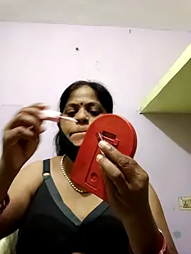 Snapshot of SEEMA_012 chatting on 04-21-26, 05:14 SEEMA 012 online show from 04-21-26, 05:14
