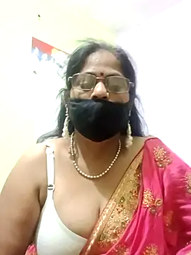 Snapshot of SEEMA_012 chatting on 04-23-26, 08:43 SEEMA 012 online show from 04-23-26, 08:43