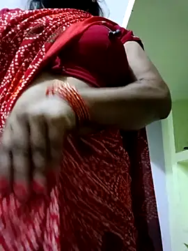 Snapshot of SEEMA_012 chatting on 05-27-26, 04:31 SEEMA 012 online show from 05-27-26, 04:31