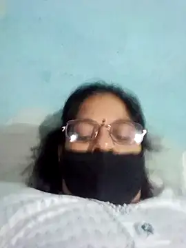 Snapshot of SEEMA_012 chatting on 05-13-26, 08:49 SEEMA 012 online show from 05-13-26, 08:49