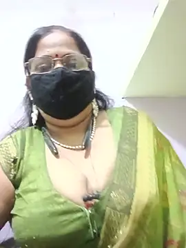 Snapshot of SEEMA_012 chatting on 05-22-26, 05:16 SEEMA 012 online show from 05-22-26, 05:16