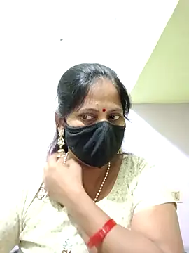 Snapshot of SEEMA_012 chatting on 05-08-26, 05:33 SEEMA 012 online show from 05-08-26, 05:33