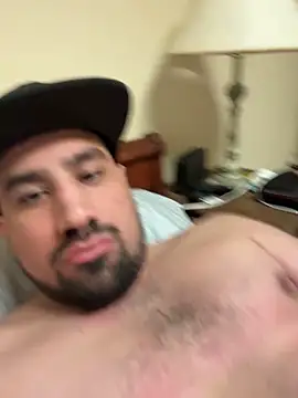 Snapshot of daddyking1013 chatting on 04-04-26, 04:19 daddyking1013 online show from 04-04-26, 04:19