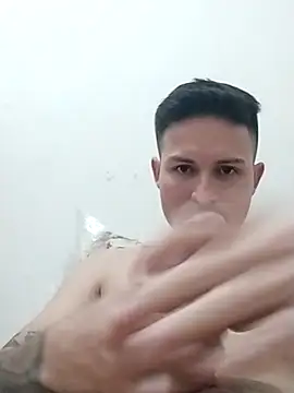 Snapshot of Joelcio19cm chatting on 05-06-26, 06:28 Joelcio19cm online show from 05-06-26, 06:28