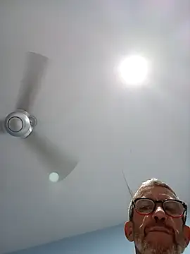 chris-sbh11 online show from 04-03-26, 06:09