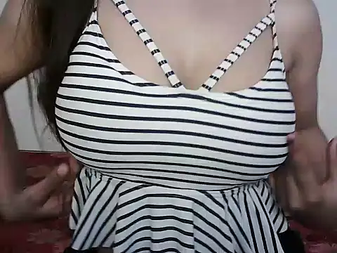 Snapshot of Latina_pihu chatting on 04-09-26, 06:15 Latina pihu online show from 04-09-26, 06:15