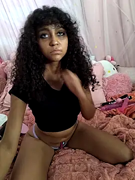 Snapshot of mia_hart chatting on 06-19-26, 03:12 mia hart online show from 06-19-26, 03:12