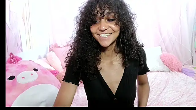 Snapshot of mia_hart chatting on 05-29-26, 04:29 mia hart online show from 05-29-26, 04:29