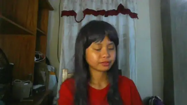 Snapshot of BethelScholnick chatting on 04-16-26, 11:33 BethelScholnick online show from 04-16-26, 11:33