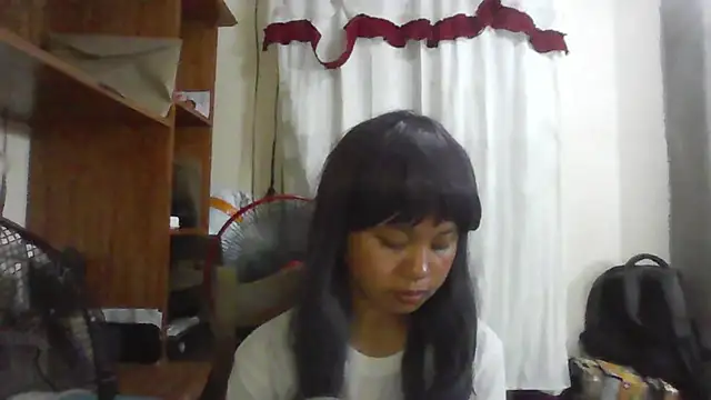 Snapshot of BethelScholnick chatting on 04-23-26, 12:29 BethelScholnick online show from 04-23-26, 12:29