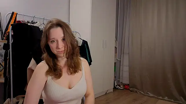 Snapshot of hunny_ines chatting on 05-15-26, 06:06 hunny ines online show from 05-15-26, 06:06