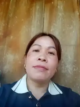 Snapshot of -Luni- chatting on 04-03-26, 09:38 -Luni- online show from 04-03-26, 09:38
