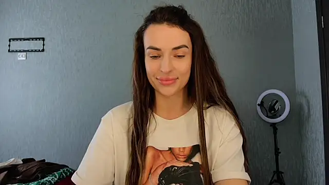 Kira  love1 online show from 04-15-26, 09:15