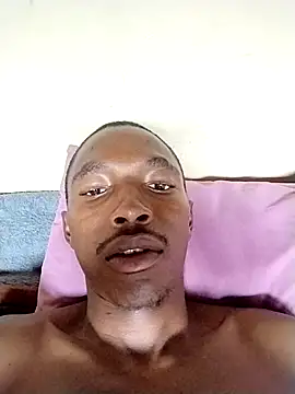 Snapshot of alphamale25 chatting on 04-22-26, 01:40 alphamale25 online show from 04-22-26, 01:40