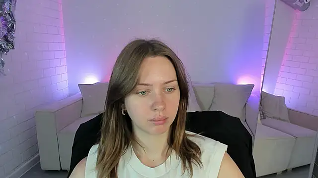 Snapshot of MeganClapp chatting on 05-22-26, 05:16 MeganClapp online show from 05-22-26, 05:16