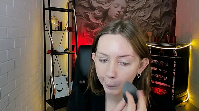Snapshot of MeganClapp chatting on 04-18-26, 05:10 MeganClapp online show from 04-18-26, 05:10