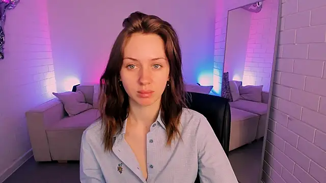 Snapshot of MeganClapp chatting on 04-15-26, 05:13 MeganClapp online show from 04-15-26, 05:13