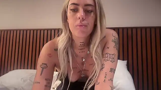 Snapshot of jesswilde_xo chatting on 06-19-26, 08:42 jesswilde xo online show from 06-19-26, 08:42