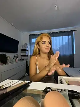 Snapshot of Jasminebrownx chatting on 06-19-26, 08:14 Jasminebrownx online show from 06-19-26, 08:14